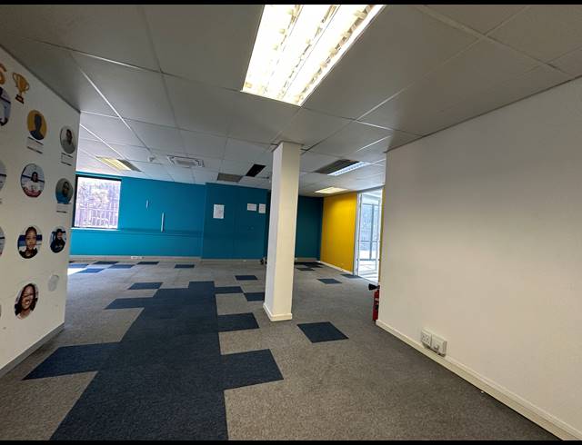 304M² OFFICE TO LET IN SANDTON CENTRAL